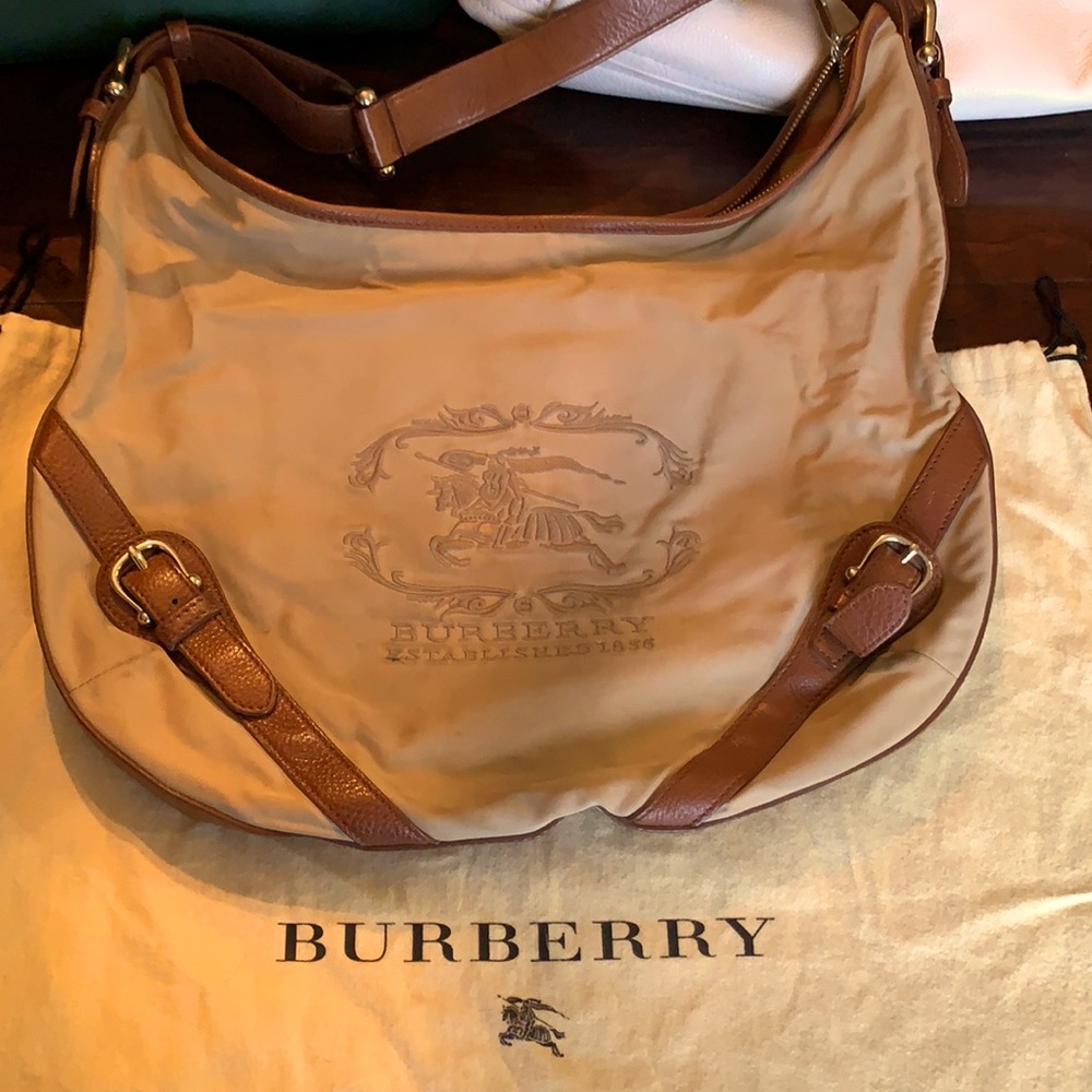 Vintage canvas Burberry shoulder bag